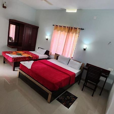 Pknhomestay Kumily Текади Екстериор снимка